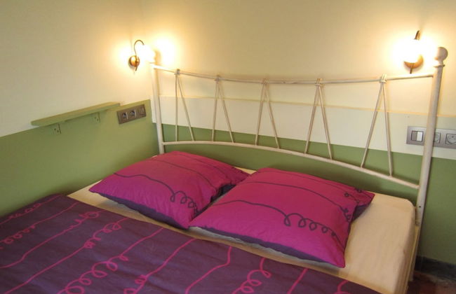 Tranquil Home With BBQ - Photo 4