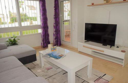 FABULOUS 2 BED 2 BATH APARTMENT ! - Foto 7