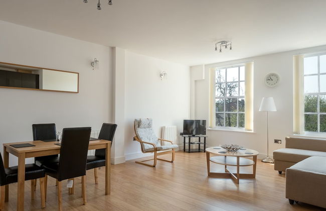Luxurious 2 Bed Apartment in Central Bedford - Foto 7