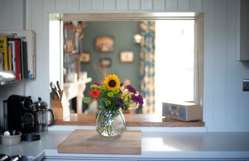 Boho Family Escape near Dunraven Bay with Sea Views - Foto 15