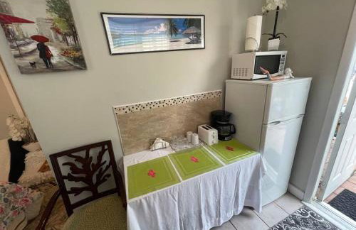 Comfy Queen Bed Studio, Downtown West Palm - Foto 30