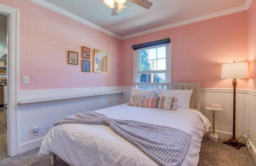 Modern 2 Bedroom Farmhouse Cottage with Hot Tub in Snohomish - Foto 33