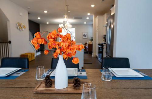 Birdsong Bungalow - Hot Tub, Game Room, Fire Pit - Foto 18