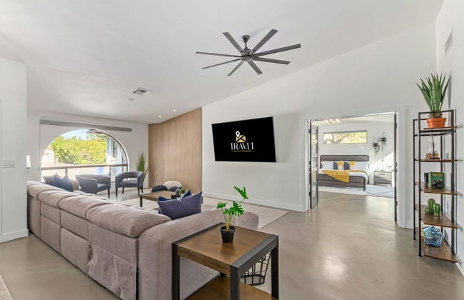 5BR Resort-style Oasis 2 Primary s Cabana Gameroom - Photo 8