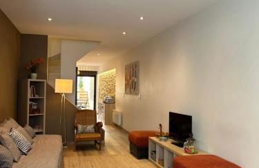 Au pied de la Cité Médiévale, piscine, vue extraordinaire, gîte La Trivala à Carcassonne - Photo 6