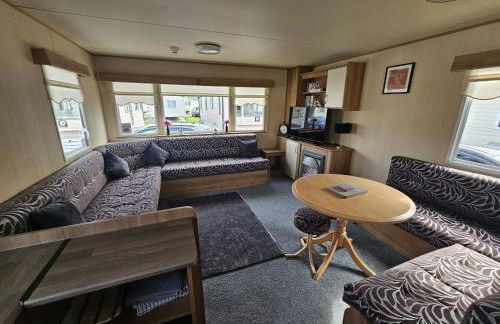 Ty Mawr Chalet Sleeps 6 with Fireplace - Photo 3