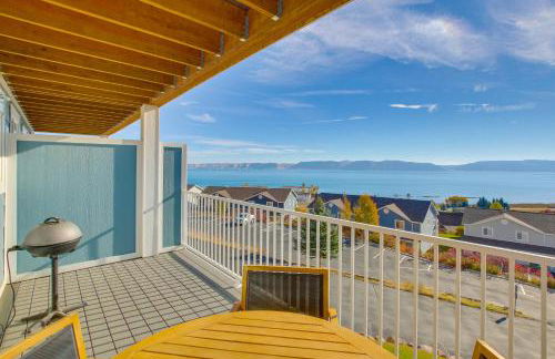 Spacious Garden City Townhome with Lake Views! - Photo 1