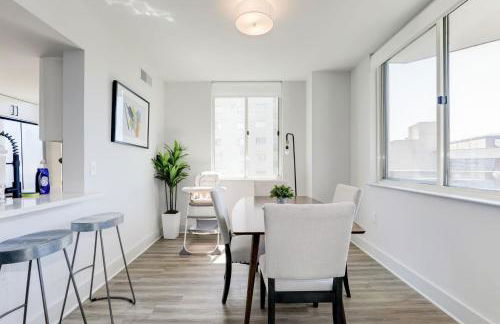 Capitol Convenience 2BR Luxury Minutes from DC - Foto 12