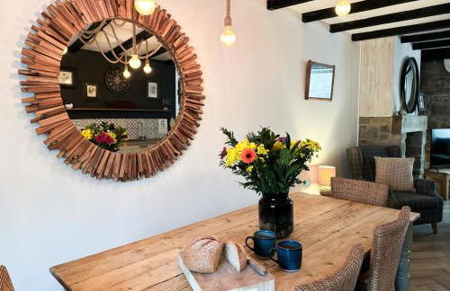 Harbour Way Cottage by Coast & Country Stays - Photo 10