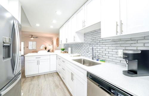 Coastal Escape Walk to Beach Pool and Gym - Photo 7