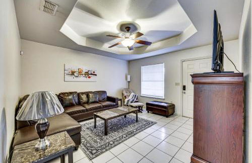 Patio and Hot Tub Home 6 Mi to Downtown Brownsville - Foto 3