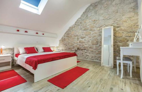 Awesome Home In Ploce With Jacuzzi - Foto 23