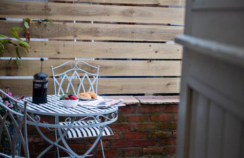The Bolthole barn with wood-fired hot tub - Foto 13