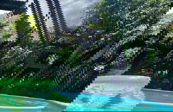 Suítes aconchegantes com piscina e praia - Foto 17