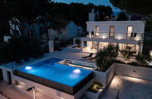 Seafront Villa Serenita - Photo 44