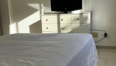 Apartamento completo a 2 min à pé da praia - Foto 3