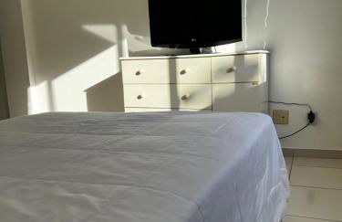 Apartamento completo a 2 min à pé da praia - Foto 3