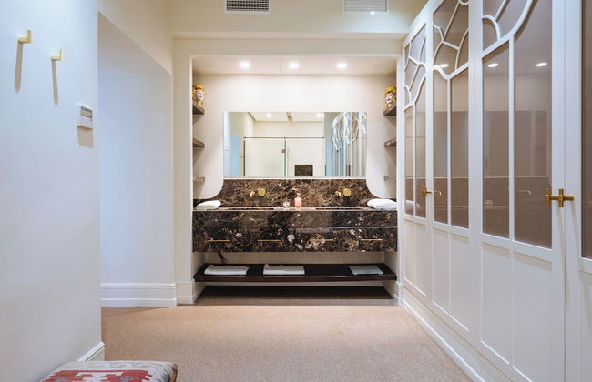 Luxurious Apartment with Patio and Pool - Foto 33