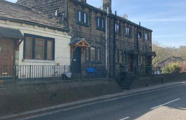 Hebden Bridge Riverside Cottage - Photo 25