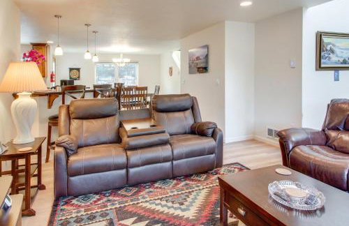 Spacious Bandon Getaway - 2 Blocks to Ocean! - Photo 4