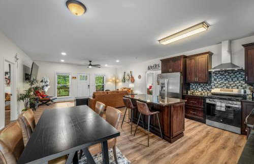 Melody Ridge Downtown with Fast WiFi, King Suite, Soaking Tub - Foto 9