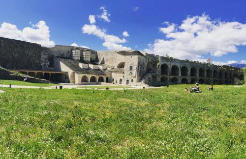 C1oannina 2floor apartment - style, comfort, lake view - Foto 44