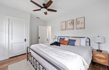 Spacious Modern Farmhouse w/ Private Patio & BBQ! - Foto 34