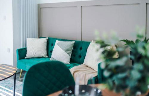 Heart of Didsbury Luxury 2 Bed Apartment by HASS HAUS - Photo 13