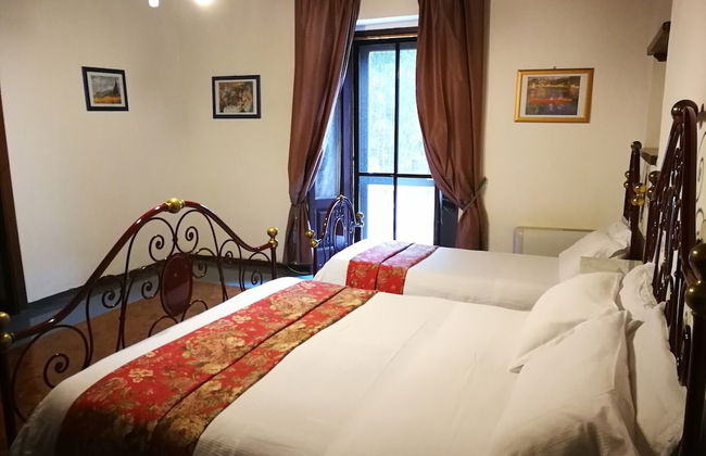 Charming Villa in Maida With Pool & Garden - Photo 3