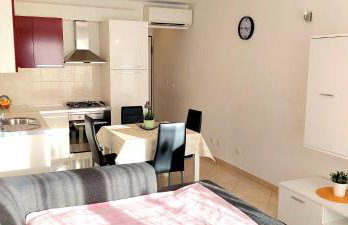 Split Terrace & Free Parking Studio - Photo 3