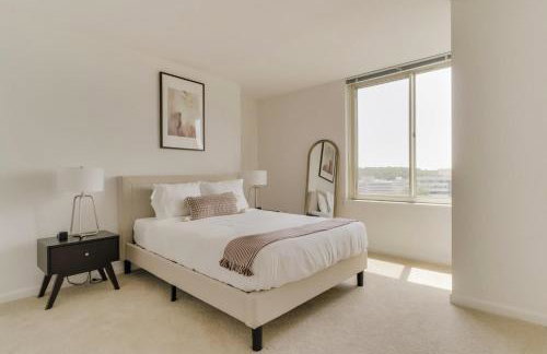 Tysons Corner 2br w fire pit steps to mall WDC-813 - Foto 9