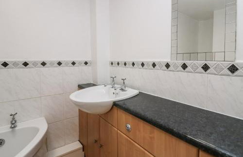 Time and Tide - Photo 28