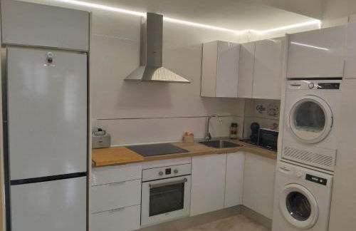 APARTAMENTO LUNA - 2 apartamentos céntricos juntos cerca de la playa, ideales para grupos grandes - Foto 8