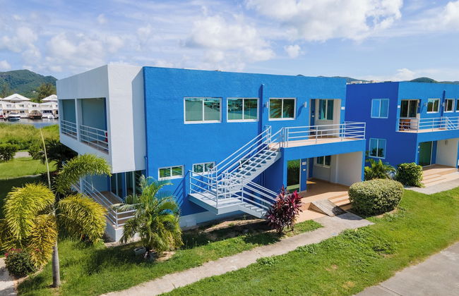 Harbour Island Residences - Photo 1