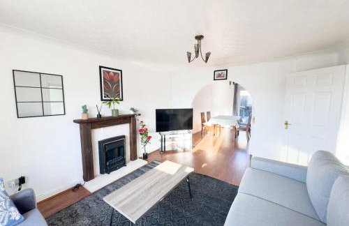 Spacious Newport Home Near ICC & Local Attractions - Foto 6