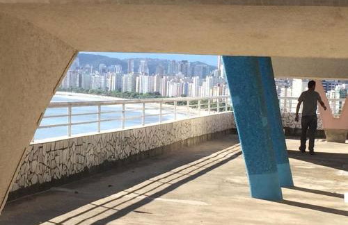 OCEAN FRONT ÍCONE ARQUITETÔNICO de Artacho Jurado Conforto WiFi 500mb Varanda e Vista Magnifica do Mar - Foto 46