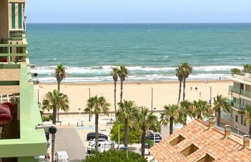 Stylish well-connected beachfront flat - Foto 16