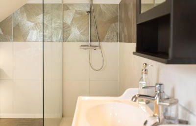 Le Havre by Leslodgespa - Confort et élégance, terrasse privée, proche de l'aéroport et de Bâle - Foto 15