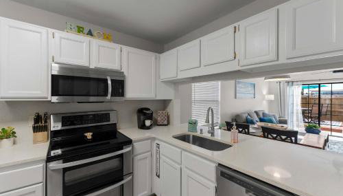 Jax Beach Townhouse - Steps to the Shore & Sunrise Views - Foto 5