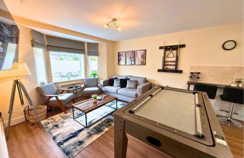 Pool Table 1-Bedroom House, near City Centre and Public Transport, Dog Friendly, Sleeps 5, Free Parking - Foto 2