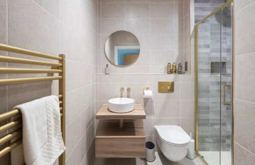 Brockview House - Eco 4 bed - Photo 26