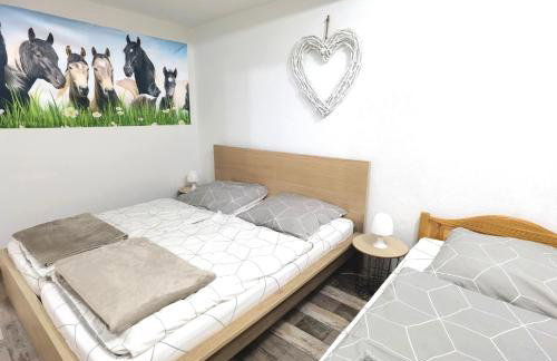 Ferienwohnung - Appartement "Painted Horse" im Herzen des Pfälzer Waldes - Foto 11