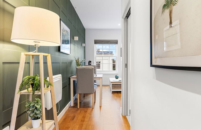 Stunning 1 Bed Apartment Near Heathrow London - Photo 20