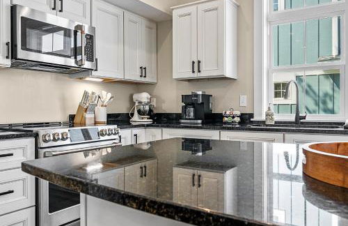 Coho Cottage, Village of Empire MI, Steps from SBD - Foto 8