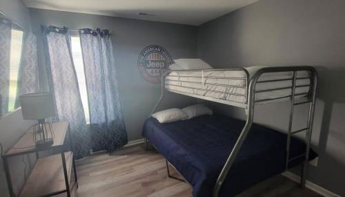 160 Overbrook 3 bedroom home with privately fenced yard and hot tub - Foto 5