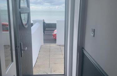Seafront folkestone Sandgate channel tunnel - 5 star property Sleeps 16 - Foto 1