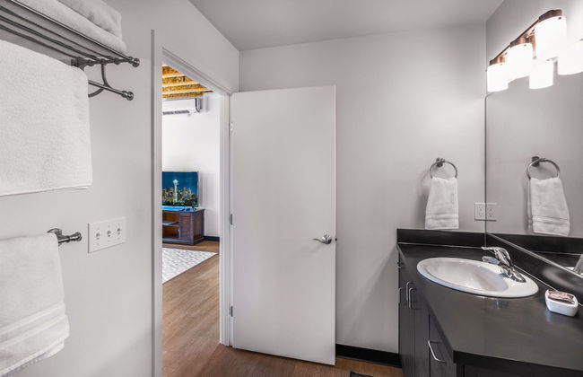 Admiral Condo 201 in Bremerton - Photo 17