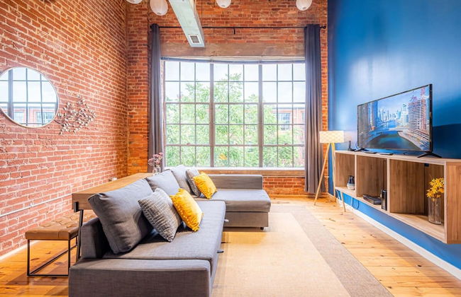 2 Bedroom Historic Brick Getaway with Wifi - Foto 14