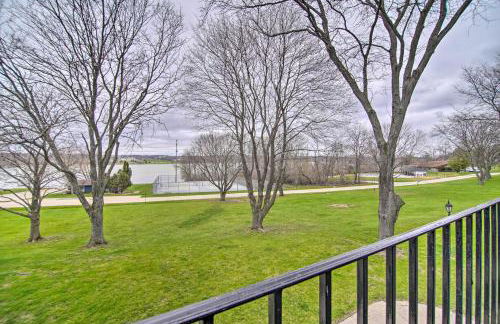 Cozy Lake Geneva Retreat with Year-Round Views! - Foto 24