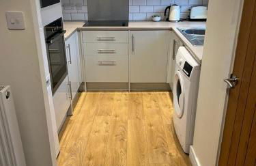 Flaxman Avenue - Lovely 4 bed home, 5 mins drive to York City Centre, Free superfast Wi-fi, Free on-street parking - Foto 4